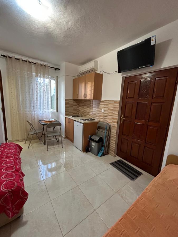 Lazarus Bigova Apartments Tivat Exteriör bild