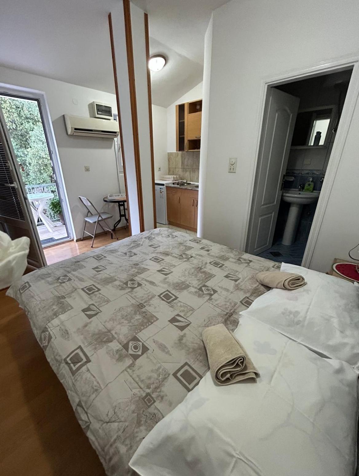 Lazarus Bigova Apartments Tivat Exteriör bild
